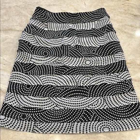 Jackie Jon | Tiered Polka Dot Pencil Skirt | Black & White | Size 6 - Picture 1 of 11